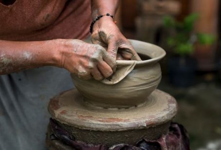 Mold - Woman Making Clay Pot